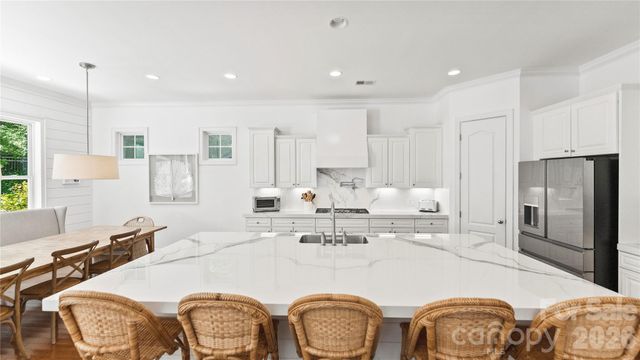 12835 Elkhorn Drive, Charlotte, NC 28278