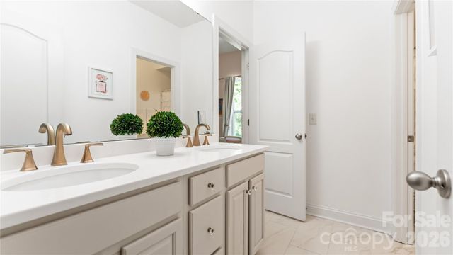 12835 Elkhorn Drive, Charlotte, NC 28278