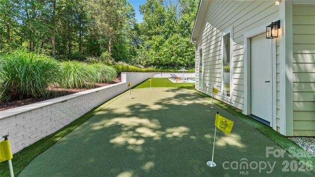 12835 Elkhorn Drive, Charlotte, NC 28278