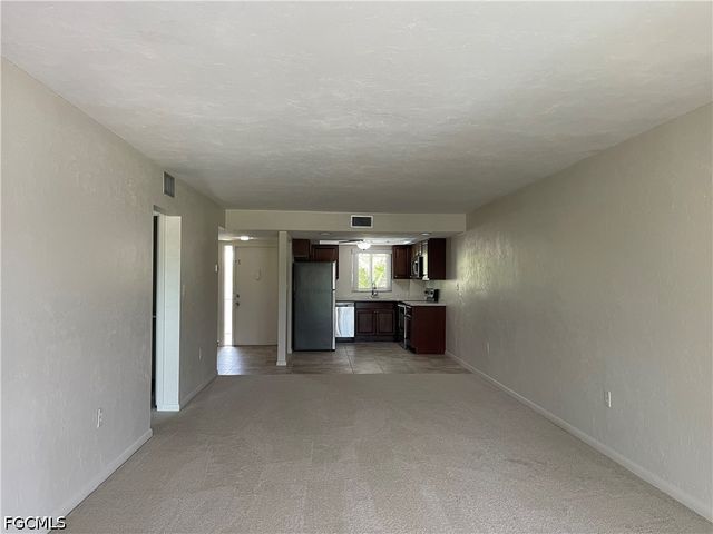 2079 Barkeley LN 19, Fort Myers, FL 33907
