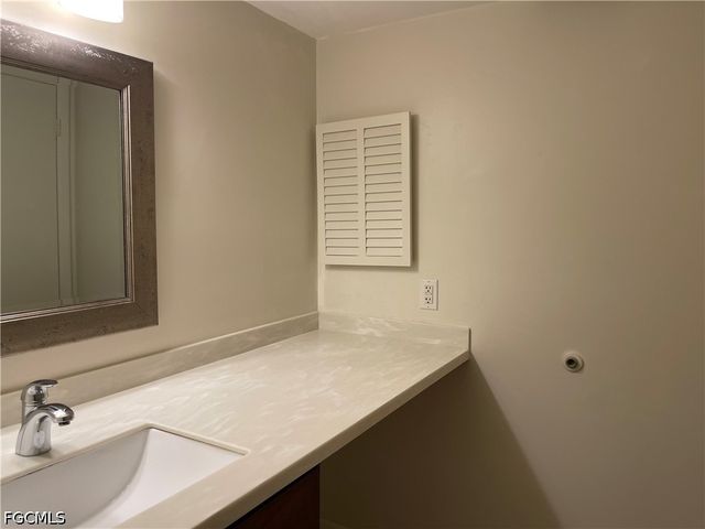 2079 Barkeley LN 19, Fort Myers, FL 33907