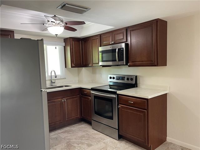 2079 Barkeley LN 19, Fort Myers, FL 33907