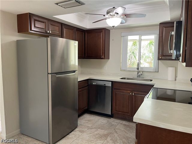 2079 Barkeley LN 19, Fort Myers, FL 33907
