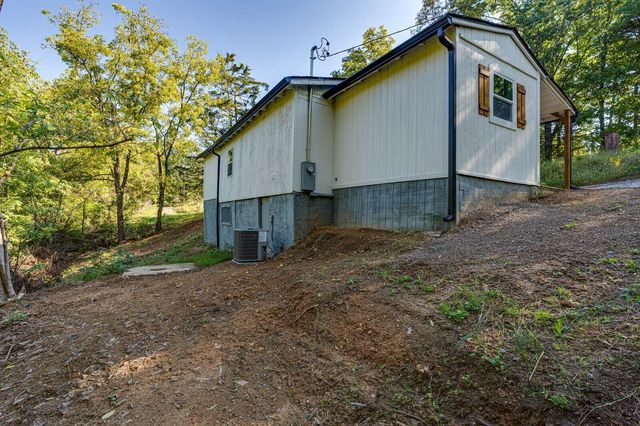 22 Ridgeland Circle, Rossville, GA 30741