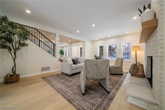 2124 Lamberton Road, Cleveland Heights, OH 44118