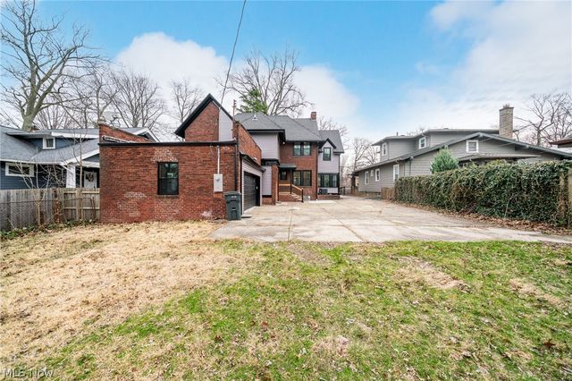 2124 Lamberton Road, Cleveland Heights, OH 44118