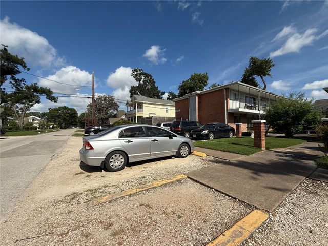 425 E 9th Street 10, Houston, TX 77007