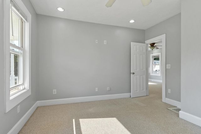 155 Pond St, Leominster, MA 01453
