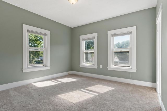 155 Pond St, Leominster, MA 01453