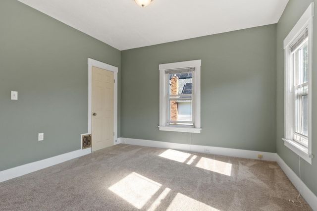 155 Pond St, Leominster, MA 01453
