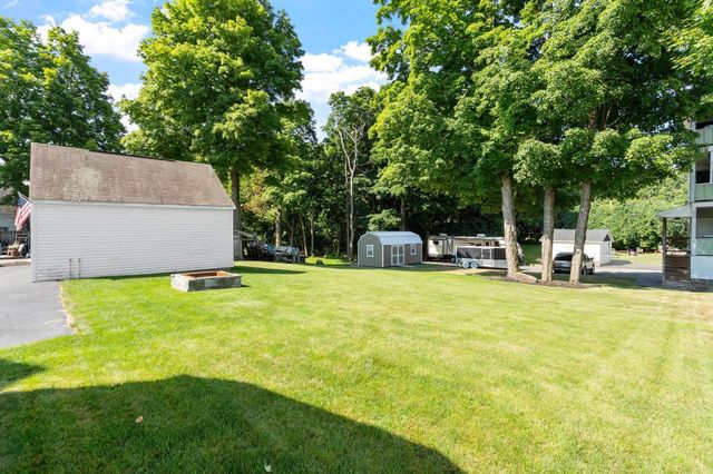 155 Pond St, Leominster, MA 01453