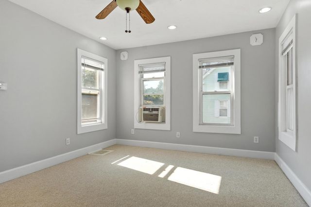 155 Pond St, Leominster, MA 01453