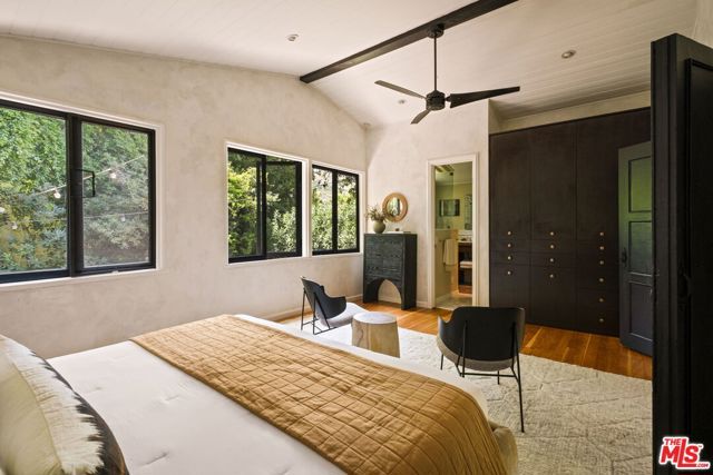 6424 Ivarene Avenue, Los Angeles, CA 90068