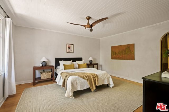 6424 Ivarene Avenue, Los Angeles, CA 90068