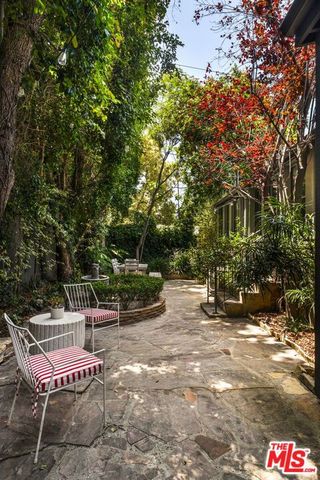 6424 Ivarene Avenue, Los Angeles, CA 90068