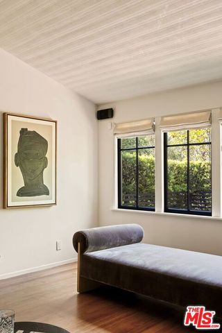 6424 Ivarene Avenue, Los Angeles, CA 90068
