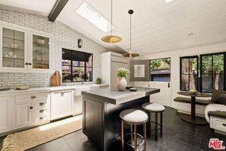 6424 Ivarene Avenue, Los Angeles, CA 90068