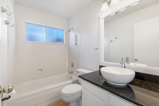 7809 Morris Rippel Place NE, Albuquerque, NM 87122