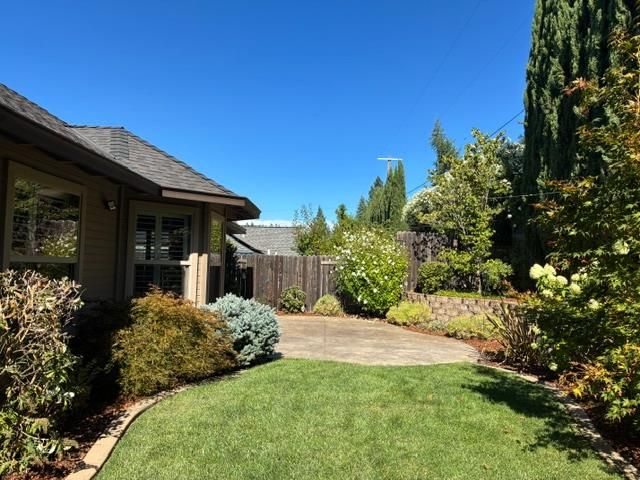 2563 Carla Dr, Placerville, CA 95667