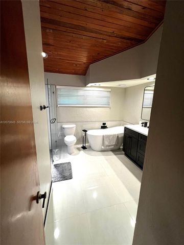297 NW 104th Avenue, Coral Springs, FL 33071