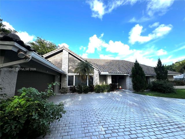 297 NW 104th Avenue, Coral Springs, FL 33071