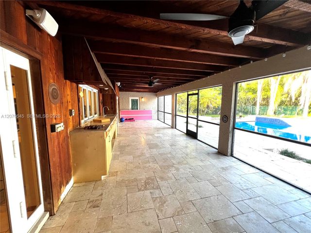 297 NW 104th Avenue, Coral Springs, FL 33071