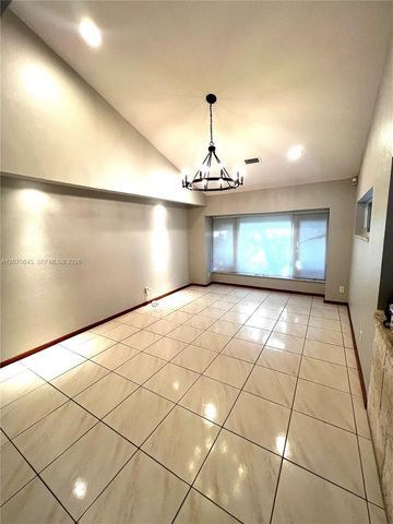 297 NW 104th Avenue, Coral Springs, FL 33071