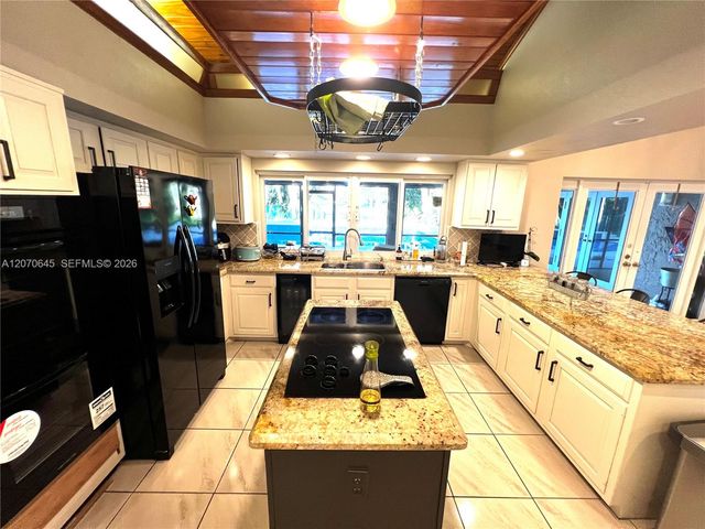 297 NW 104th Avenue, Coral Springs, FL 33071