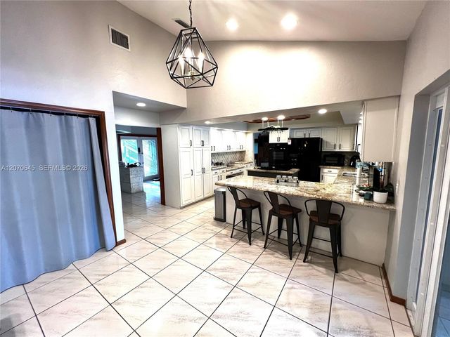 297 NW 104th Avenue, Coral Springs, FL 33071