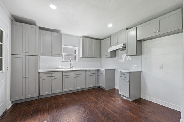 8423 Wier Drive, Houston, TX 77017