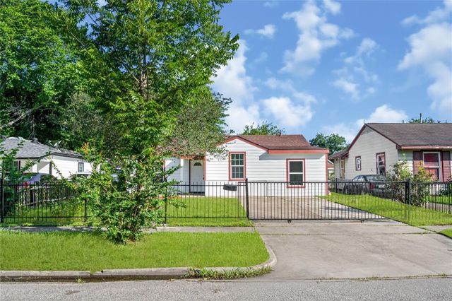 8423 Wier Drive, Houston, TX 77017