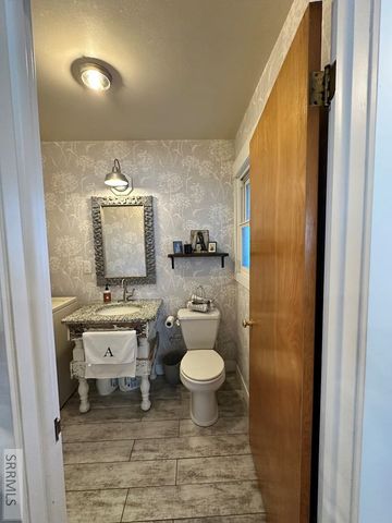 1006 Westergard Avenue, Idaho Falls, ID 83404