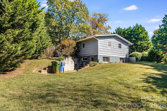 26 Elkmont Drive, Asheville, NC 28804