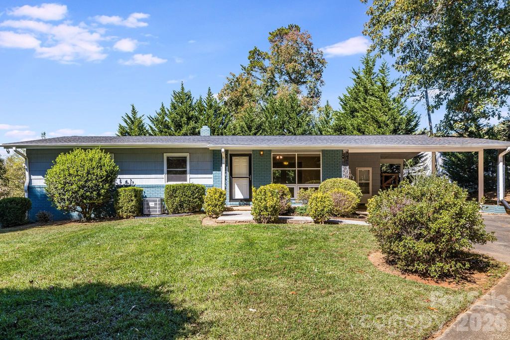 26 Elkmont Drive, Asheville, NC 28804