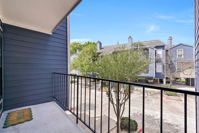 18515 Egret Bay Boulevard 1003, Webster, TX 77058