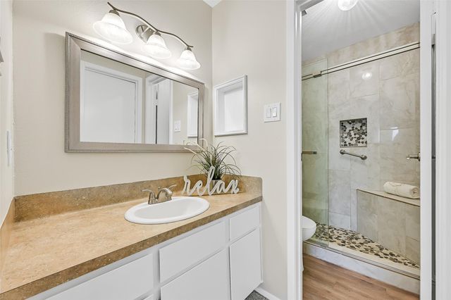 18515 Egret Bay Boulevard 1003, Webster, TX 77058