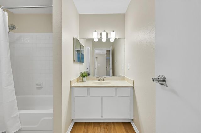 18515 Egret Bay Boulevard 1003, Webster, TX 77058