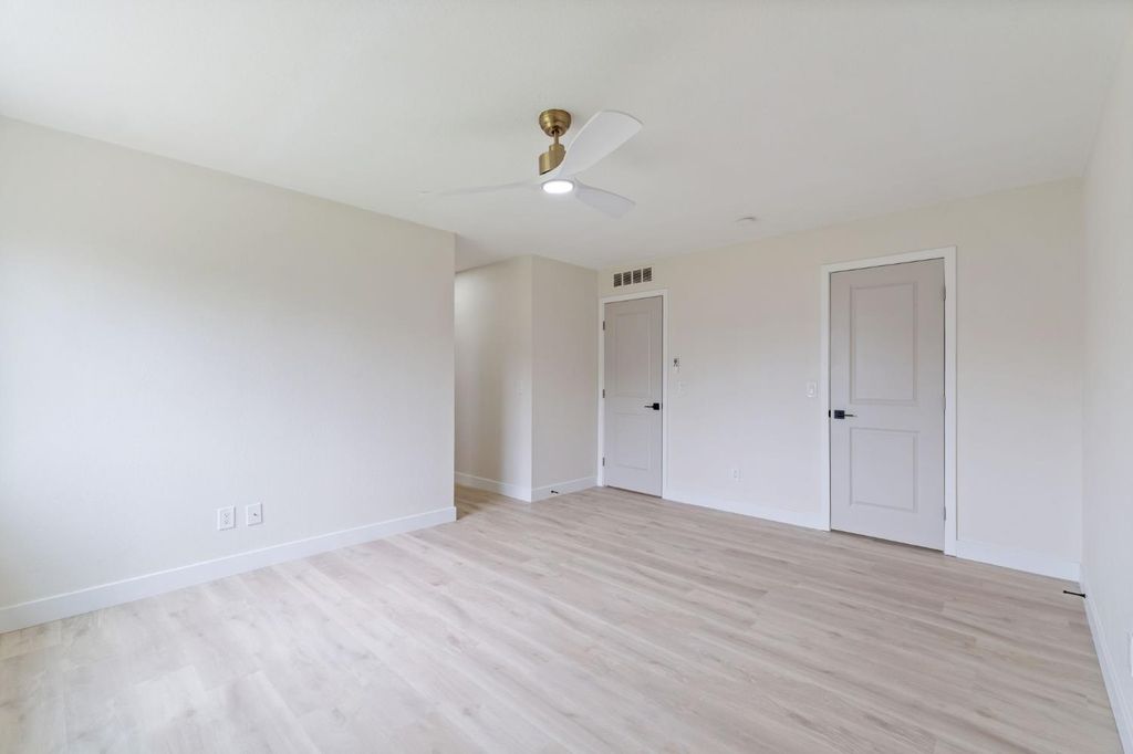 Image 19 of property listing at 3045 W Celeste Avenue, Fresno, CA 93711