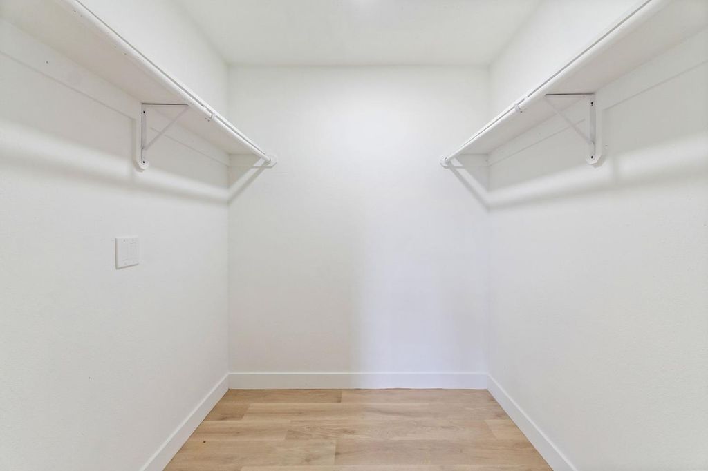 Image 20 of property listing at 3045 W Celeste Avenue, Fresno, CA 93711