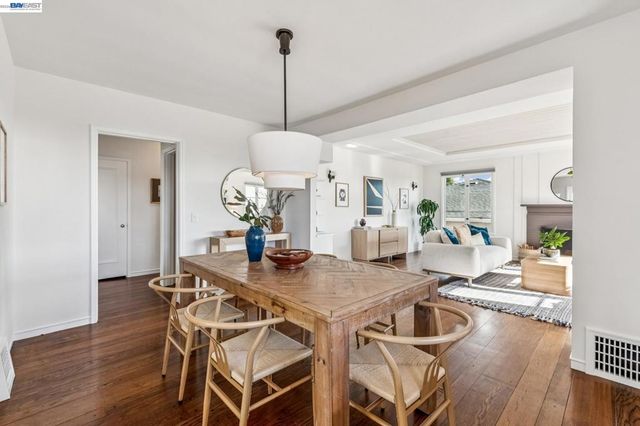 3386 3386 Herrier St, Oakland, CA 94602