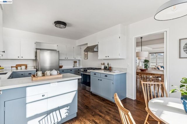 3386 3386 Herrier St, Oakland, CA 94602