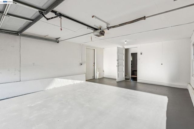 3386 3386 Herrier St, Oakland, CA 94602