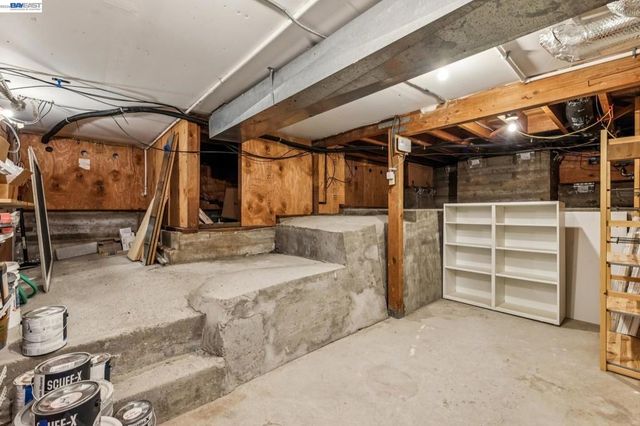 3386 3386 Herrier St, Oakland, CA 94602