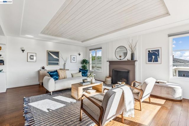 3386 3386 Herrier St, Oakland, CA 94602