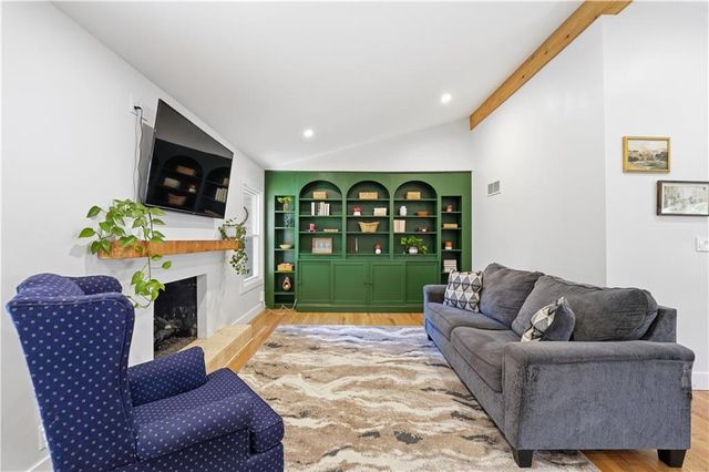 9501 El Monte Street, Overland Park, KS 66207