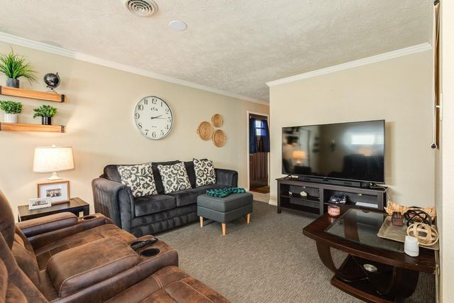 820 Perry Street, Angleton, TX 77515