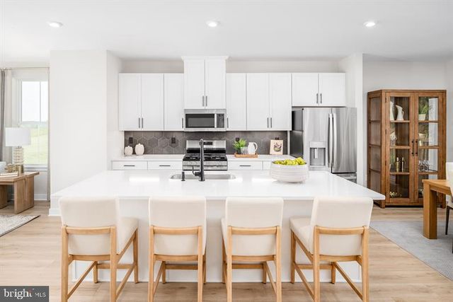 51 RAIL YARD DR, Enola, PA 17025