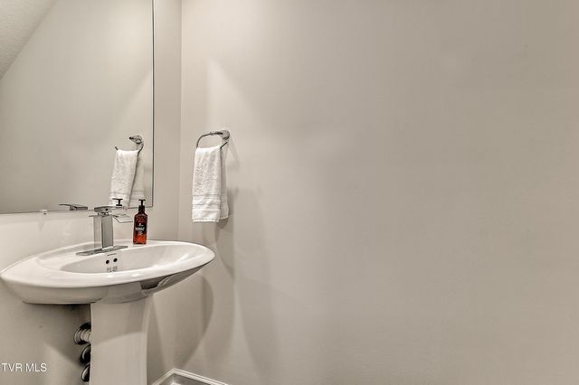 148 Crawford Circle, Bristol, TN 37620