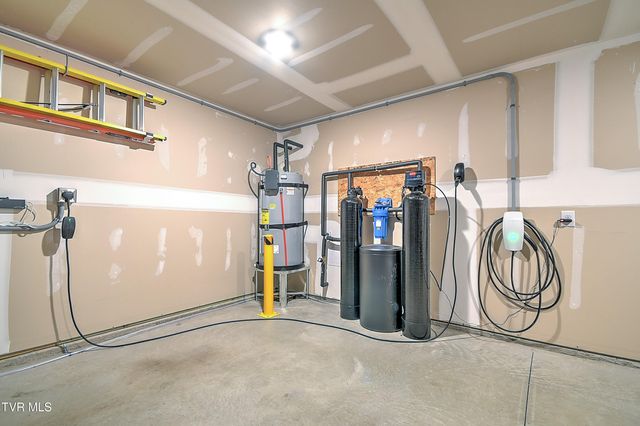 148 Crawford Circle, Bristol, TN 37620