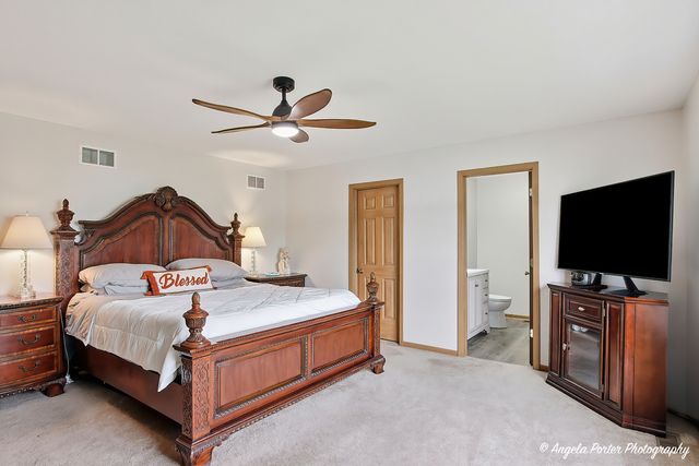 34987 N Gogol Avenue, Ingleside, IL 60041